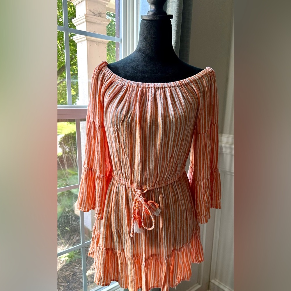 Blue Island women’s casual dress.